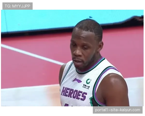 吉林外线27中3命中率低迷 山东第三节28-12攻击波逆转展防守韧性